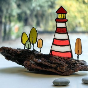 Маяк на дрифтвуде